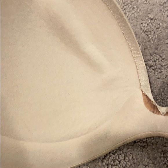 Victoria’s Secret plunge bra 32DD - Picture 6 of 8